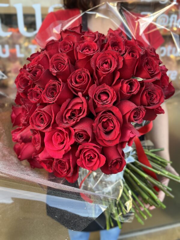 Buquê 100 rosas