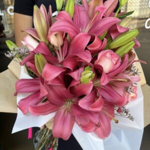 Ramalhete de lírios e rosas