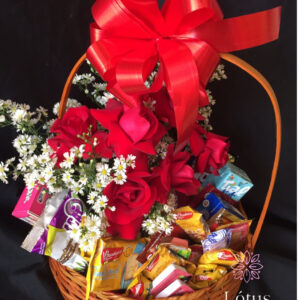 Cesta de Café com Rosas